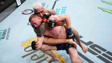 Khabib feiert UFC Star nach sensationellem Sieg VIDEO — Sport