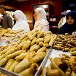 Muslime beenden den Ramadan mit dem Zuckerfest