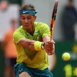 Nadal kaempft sich im Fuenfer an Auger Aliassime vorbei und trifft