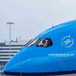 Pilotenverband verklagt KLM wegen Impfpflicht
