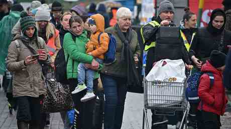 Polen will mehr Fluechtlingsgeld von der EU — World