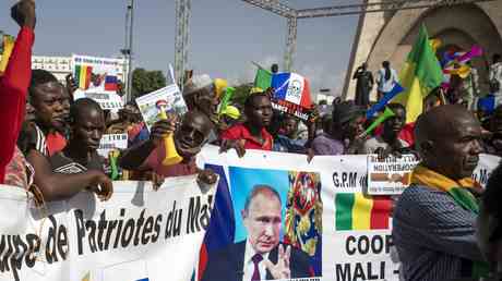 Russland stellt Frankreichs „koloniale Denkweise in Afrika in Frage —