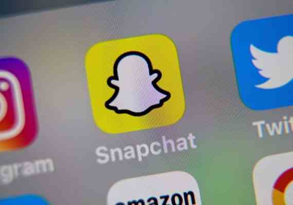Snapchat fuehrt die neue Funktion „Shared Stories ein um das