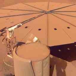 Staub auf Solarmodulen wird dem Mars InSight Lander bald zum Verhaengnis