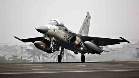Taiwan behauptet 30 chinesische Kampfflugzeuge seien in seine Luftverteidigungszone eingedrungen