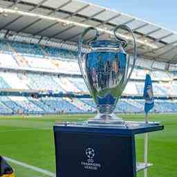 UEFA Vereinbarung ueber ein neues CL Setup ohne Gruppensystem und vier zusaetzliche