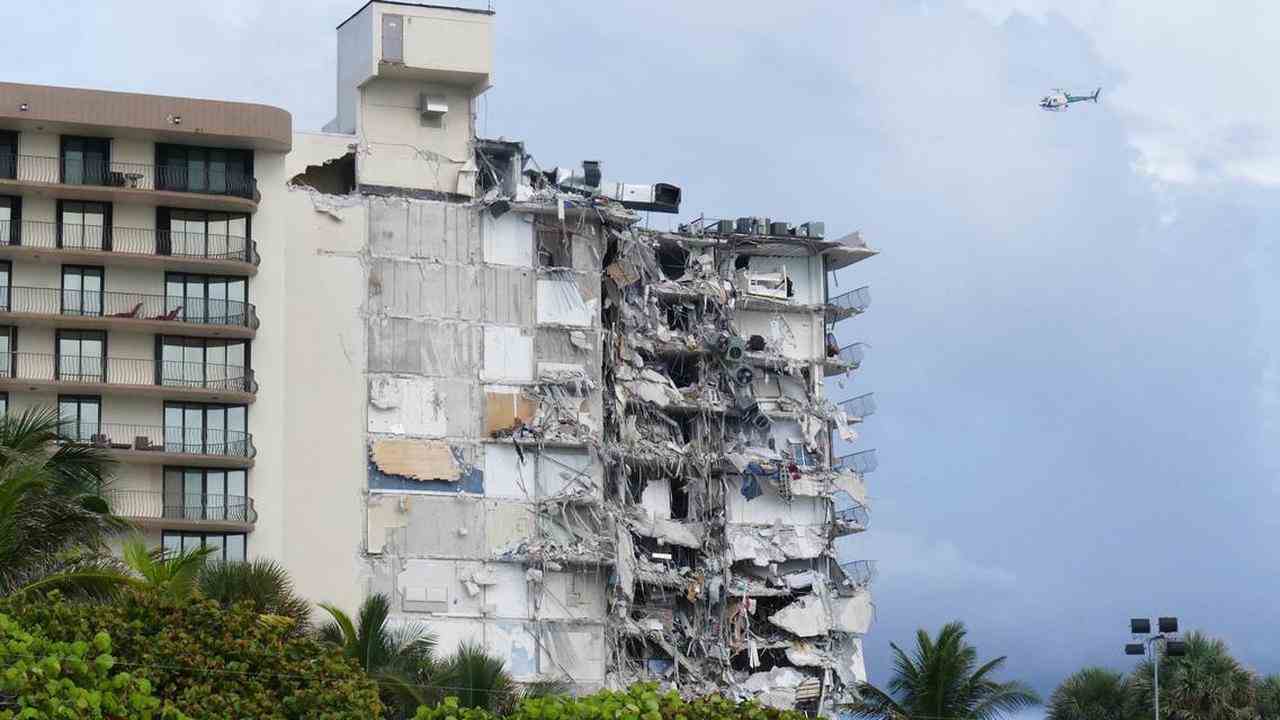 Die Ursache der Katastrophe ist noch unklar, aber bereits drei Jahre vor dem Einsturz war über den Zustand des 40 Jahre alten Gebäudes gewarnt worden.