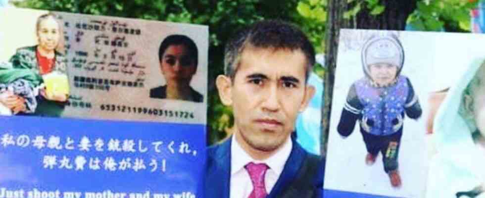 Uigurischer Fluechtling „Ich habe meine totgeglaubte Frau unter den Bildern