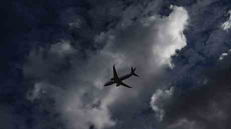 Verstoerende Fotos loesen Panik im Flugzeug aus — World