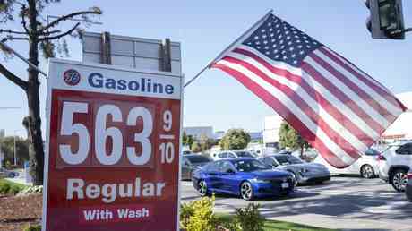 Aeusserungen zur Treibstoffkrise treiben den US Senator in Kontroversen — World