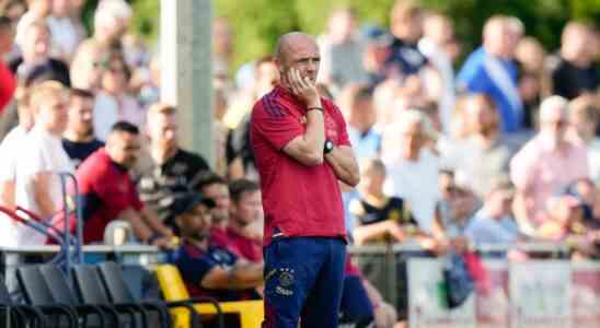 Ajax siegt beim inoffiziellen Debuet von Schreuder gegen den deutschen