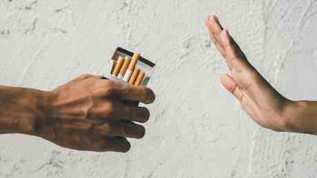 Anti Raucher Pionier verlangt Warnhinweise auf einzelnen Zigaretten — World