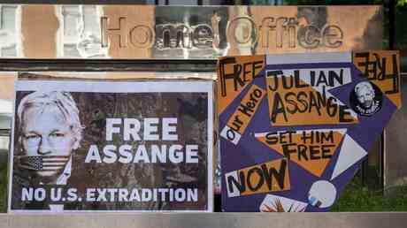 Assanges Frau schlaegt wegen seiner Behandlung Alarm — World