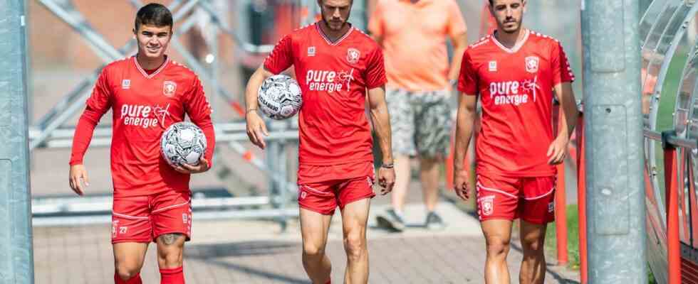 Der FC Twente startet als erster Klub der Eredivisie mit