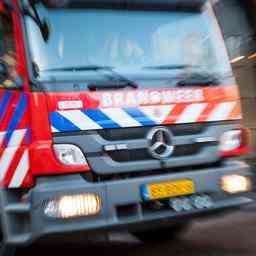 Grossbrand in Geschaeftsraeumen in Bunschoten Spakenburg JETZT