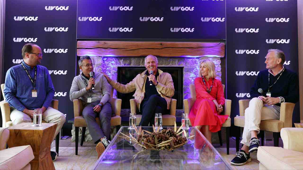 Der ehemalige australische Golfer Greg Norman (Mitte) ist das Gesicht von LIV Golf.