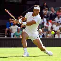 Nadal kaempft in der ersten Runde von Wimbledon in vier