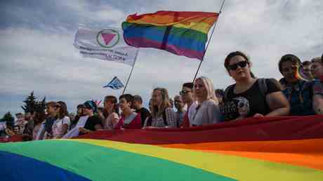 Neues Gesetz gegen LGBT Propaganda in Russland eingefuehrt — World