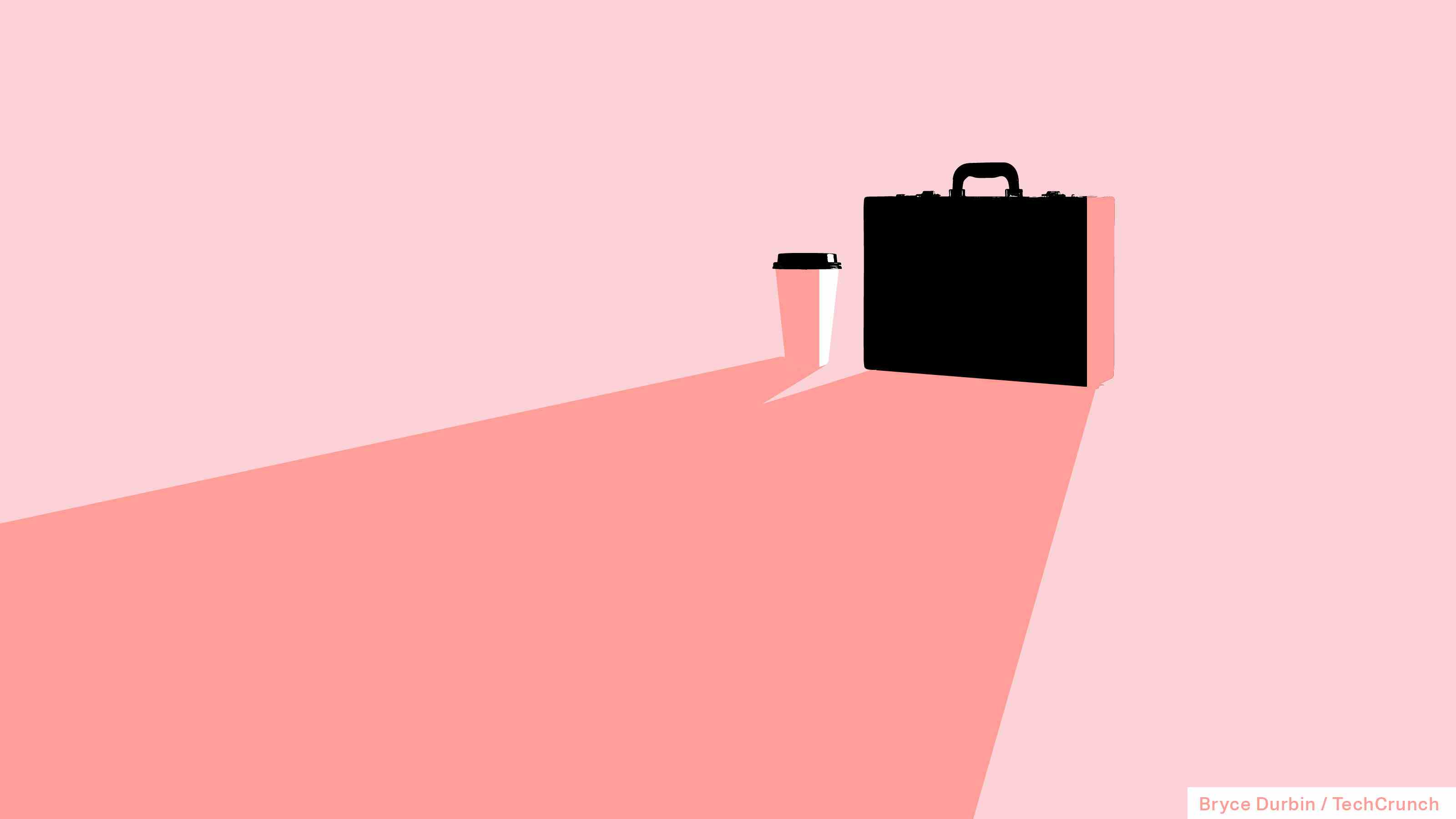 Eine Tasse Kaffee und eine Aktentasche in tausendjährigem Pink, um den Aufstieg der "Mädchenboss" Begriff.
