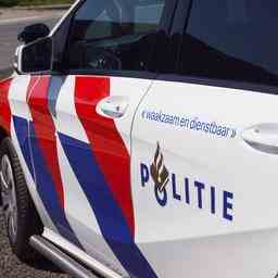 Polizei schleppt Porsche nach Strassenraub in Wilhelminadorp JETZT