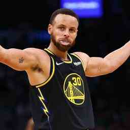 Star Curry stellt Golden State Warriors im NBA Finale erneut neben