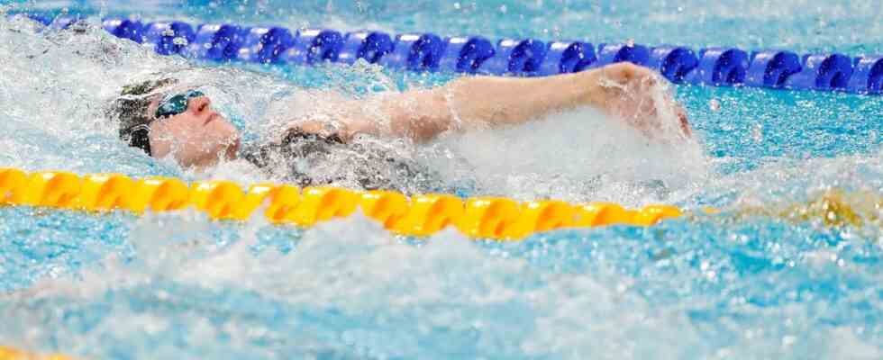 Toussaint qualifiziert sich fuer das 50 Meter Rueckenschwimmen Finale bei der Weltmeisterschaft De