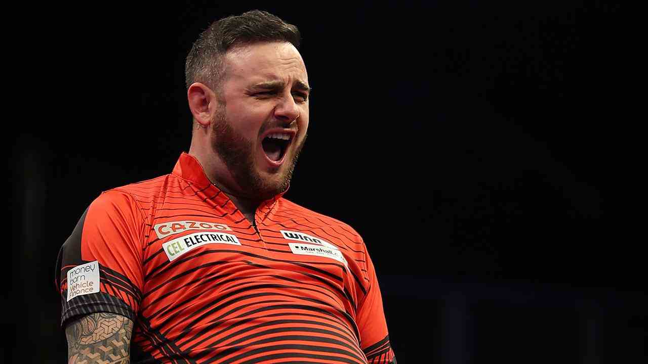 Premier-League-Debütant Joe Cullen trifft am Montagabend im Finale der Play-offs der Premier League auf Michael van Gerwen.