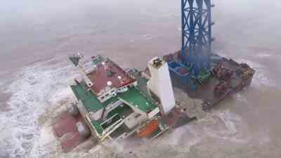 12 Leichen nach Schiffbruch durch Taifun im Suedchinesischen Meer gefunden