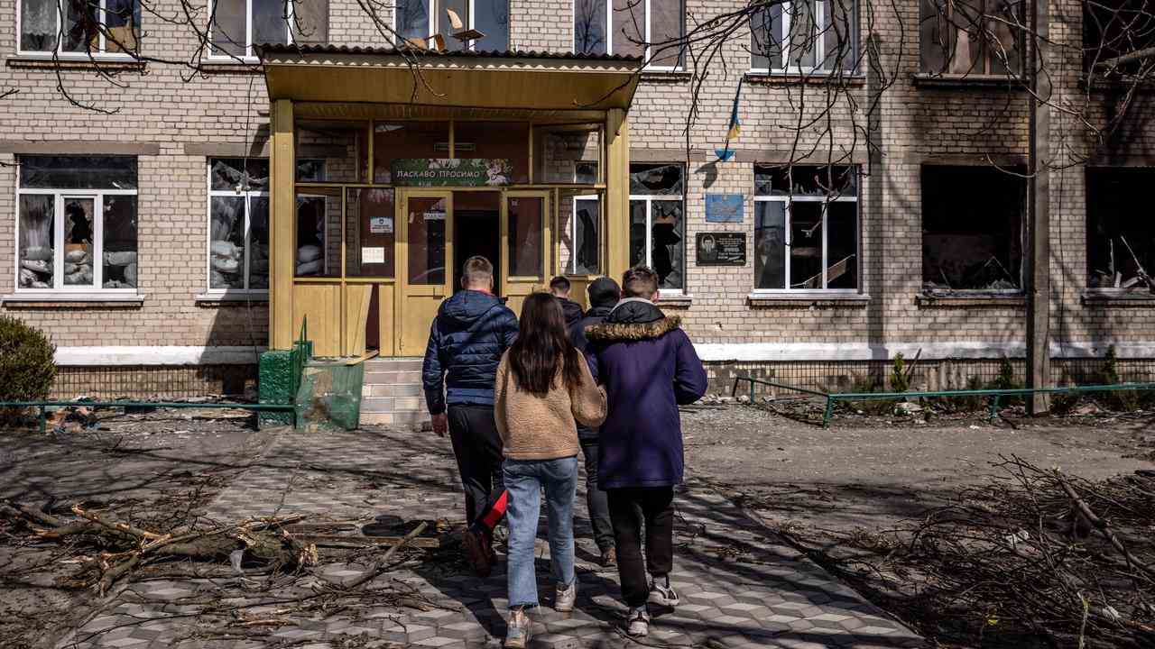 Die Schulen in Kiew werden im September wiedereröffnet, aber alle erhalten zunächst eine spezielle Ausbildung.