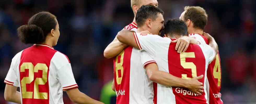 Ajax gewinnt Benefizspiel gegen Shakhtar Donetsk Conceicao gibt inoffizielles Debuet