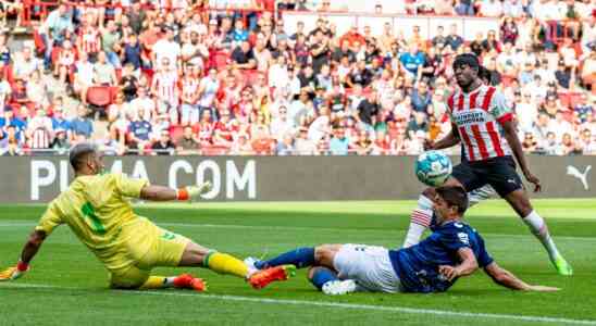 Der PSV muss Madueke wegen einer schweren Knoechelverletzung monatelang fehlen