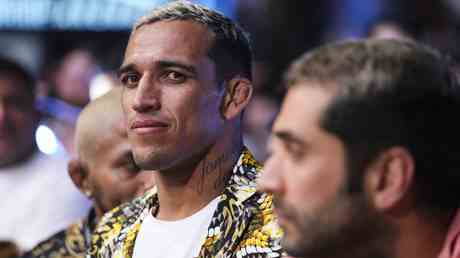 Der brasilianische UFC Koenig fordert Khabib auf „Hoer auf Mist zu