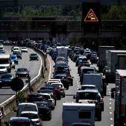 Erster schwarzer Samstag mit 615 Kilometern Stau weniger befahren als