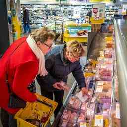 Fleisch im ersten Halbjahr 2022 seltener im Supermarkt erhaeltlich