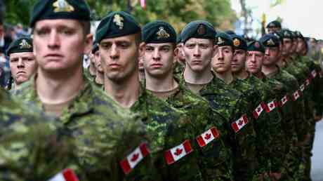 Kanadisches Militaer erlaubt Soldaten das Faerben von Roecken und Haaren