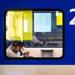 Keine Zuege wegen kaputter Eisenbahnbruecke auf der Strecke Zwolle Leeuwarden