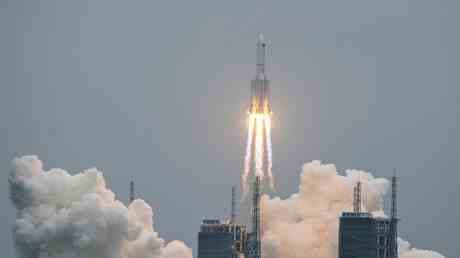 NASA verurteilt China wegen Raketentruemmern — World