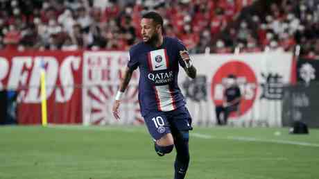 Neymar erklaert den Wunsch bei Paris Saint Germain zu bleiben