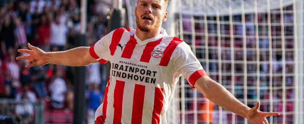 PSV Spieler Vertessen nach Blinddarm OP fuer wenige Wochen aus dem Verkehr