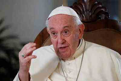 Papst Franziskus bestreitet bald zuruecktreten zu wollen