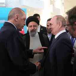 Putin erhaelt vom Iran starke Unterstuetzung fuer den Krieg gegen