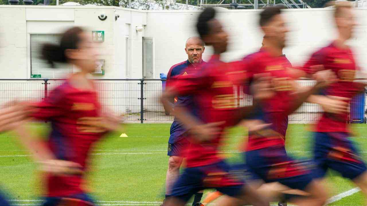 Alfred Schreuder beim ersten Training der neuen Fußballsaison.