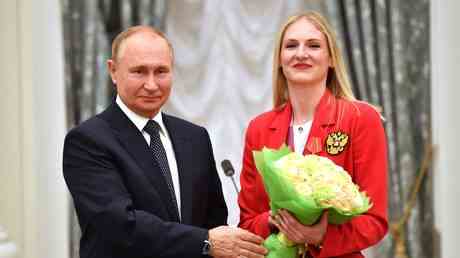 Schwimmlegende weist auf „gutes Zeichen fuer russische Olympia Hoffnungen hin —