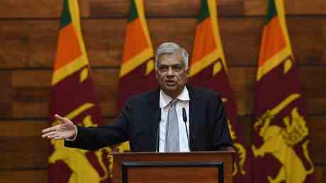 Sri Lanka waehlt inmitten der Krise einen neuen Praesidenten —