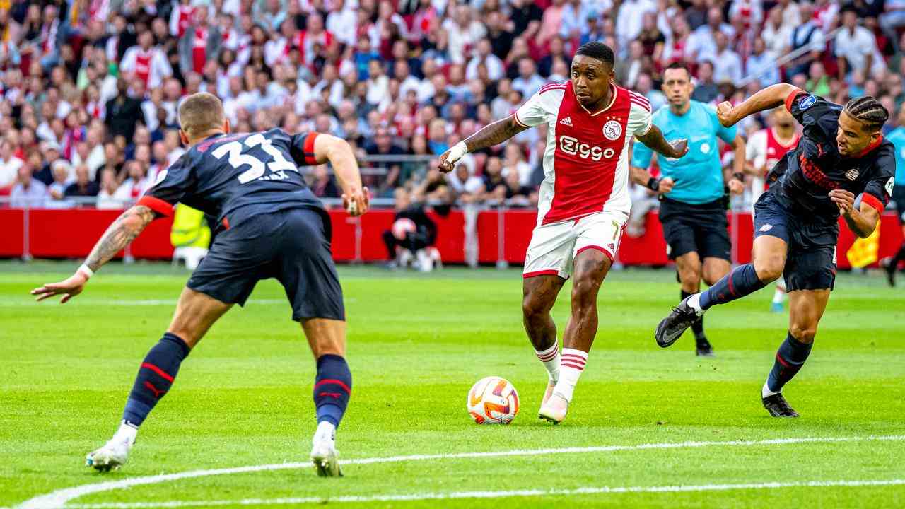 Steven Bergwijn brachte Ajax mit einem schönen Tor in Führung.