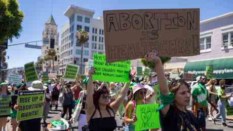 US Arzt schlaegt schwimmende Abtreibungsklinik vor — World