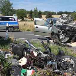 Zwei niederlaendische Motorradfahrer starben nachdem sie in Deutschland von einem