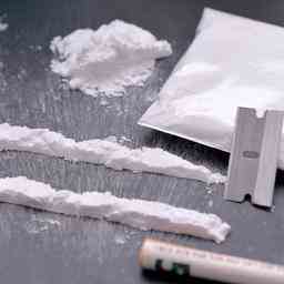 100 Umschlaege Kokain und 2500 Euro Bargeld in Wohnung gefunden
