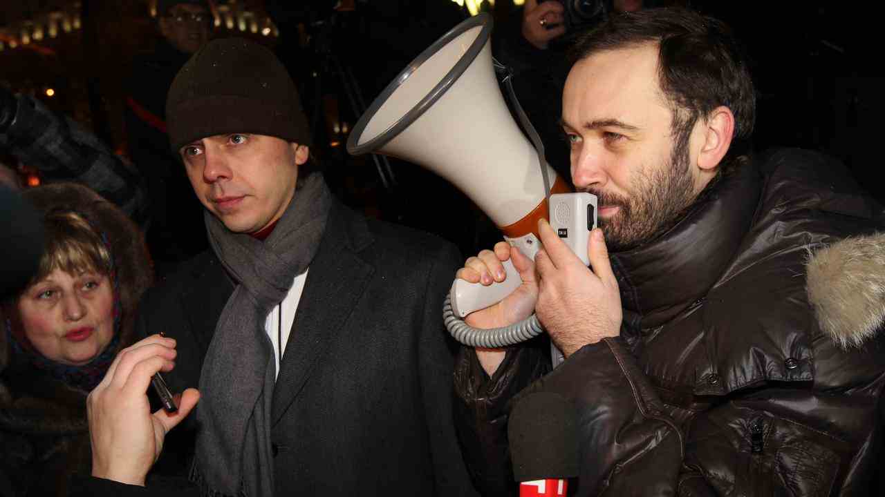 Ilya Ponomarev (rechts) im Jahr 2011 während einer Anti-Putin-Demonstration in Moskau.