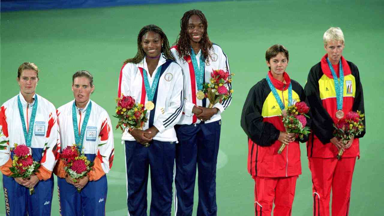 Das Podium des olympischen Damendoppels 2000 mit Kristie Boogert und Miriam Oremans auf der linken Seite.